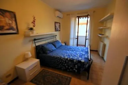 Sleeps 3 Air Con Wifi